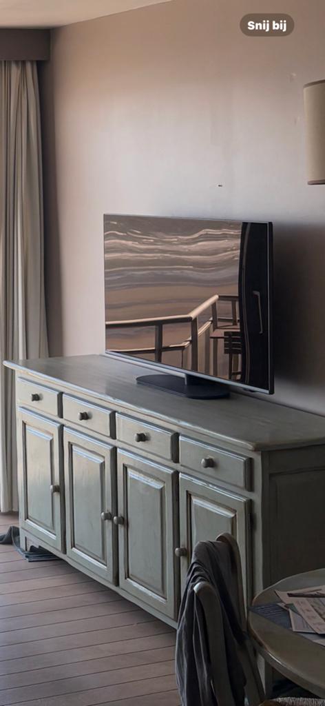 Allerlei woon , kasten, tafel, stoelen, commodes, zetelbed, Ophalen