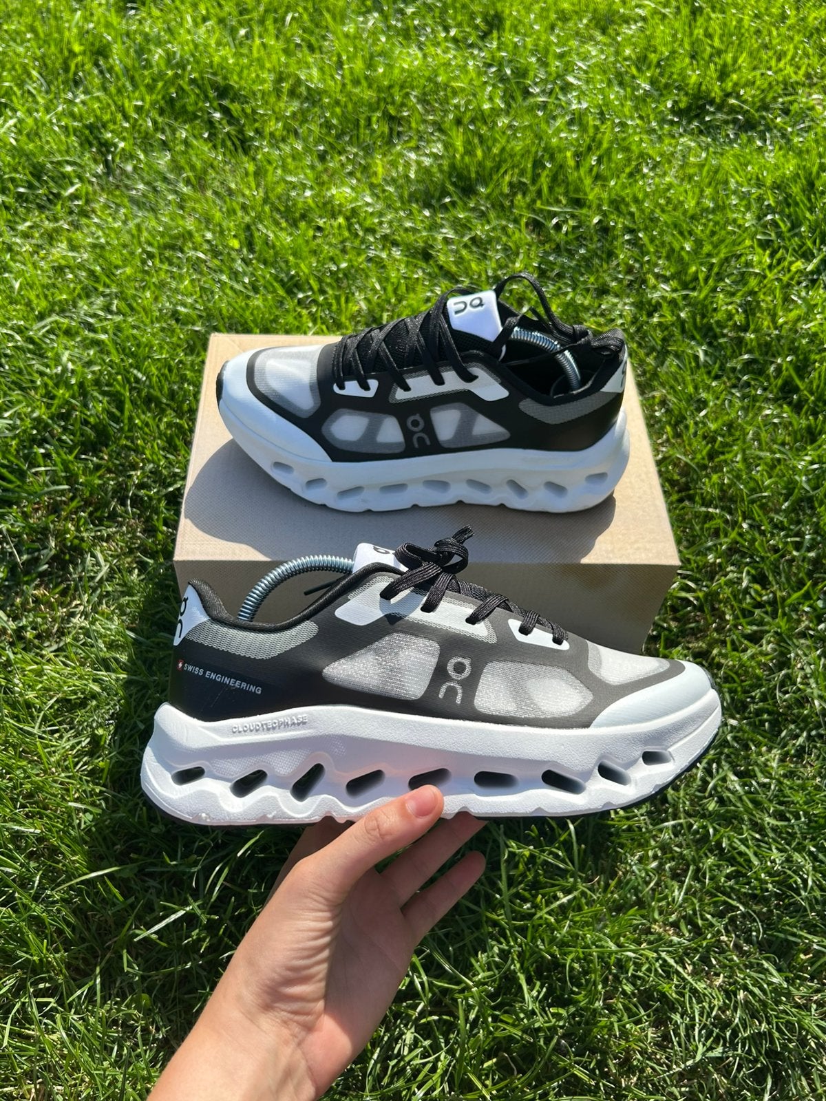 On Cloudtilt Remix - Black/White - Size 42, Sports & Fitness, Enlèvement ou Envoi, Neuf, Autres marques