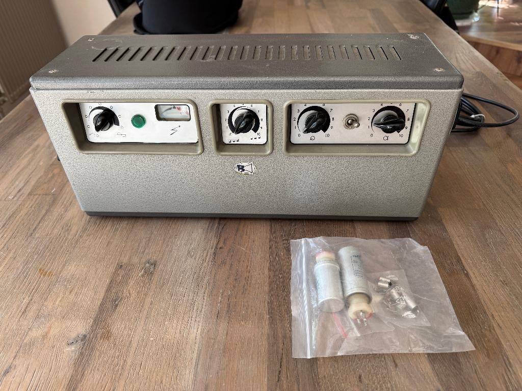 Amplificateur Bouyer ST-20 en état de fonctionnement à 100%, Autres marques, Moins de 60 watts, Enlèvement ou Envoi, Reconditionné