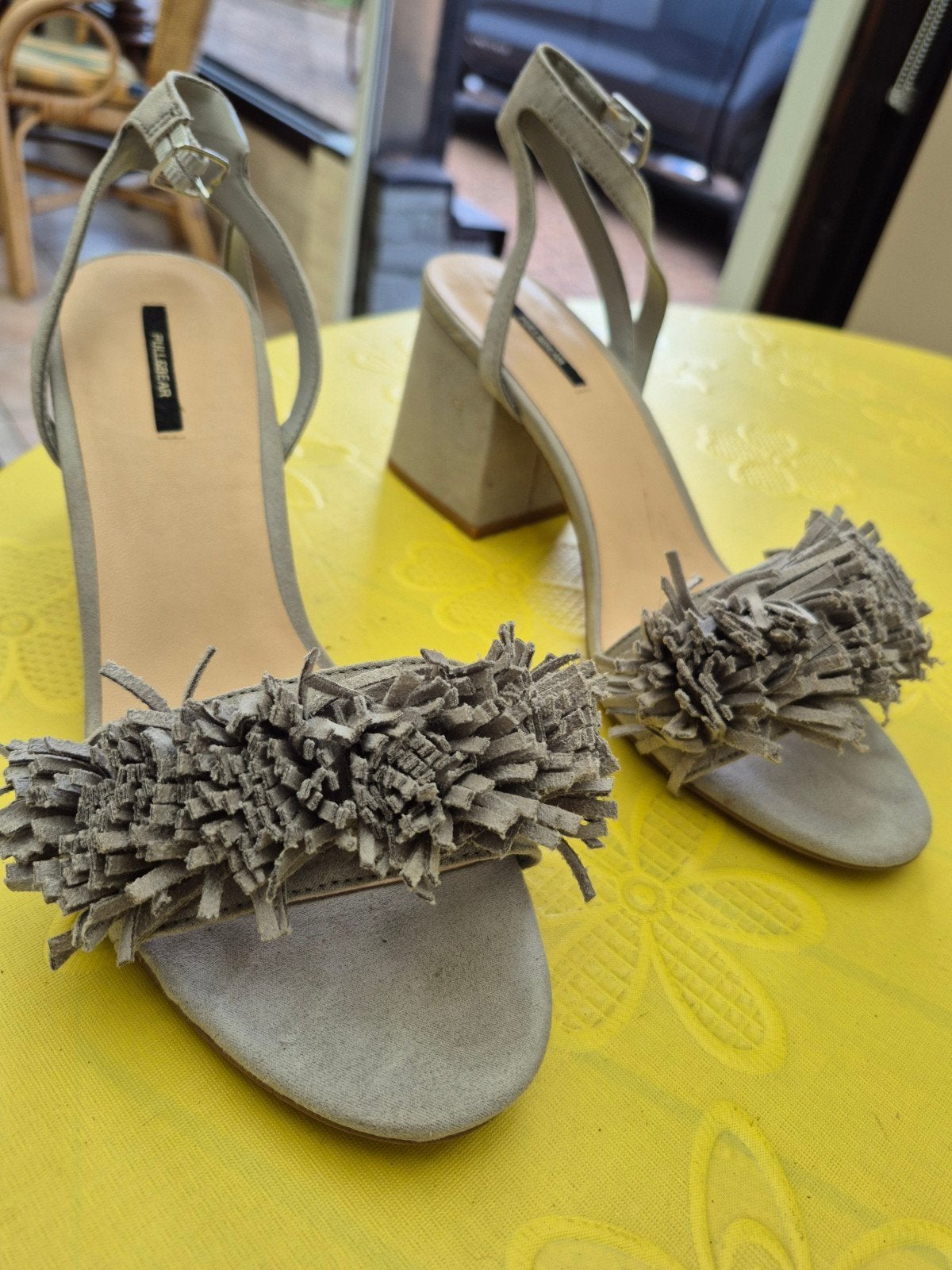 Sandalen dames, Gris, Comme neuf, Enlèvement, Pull & Bear