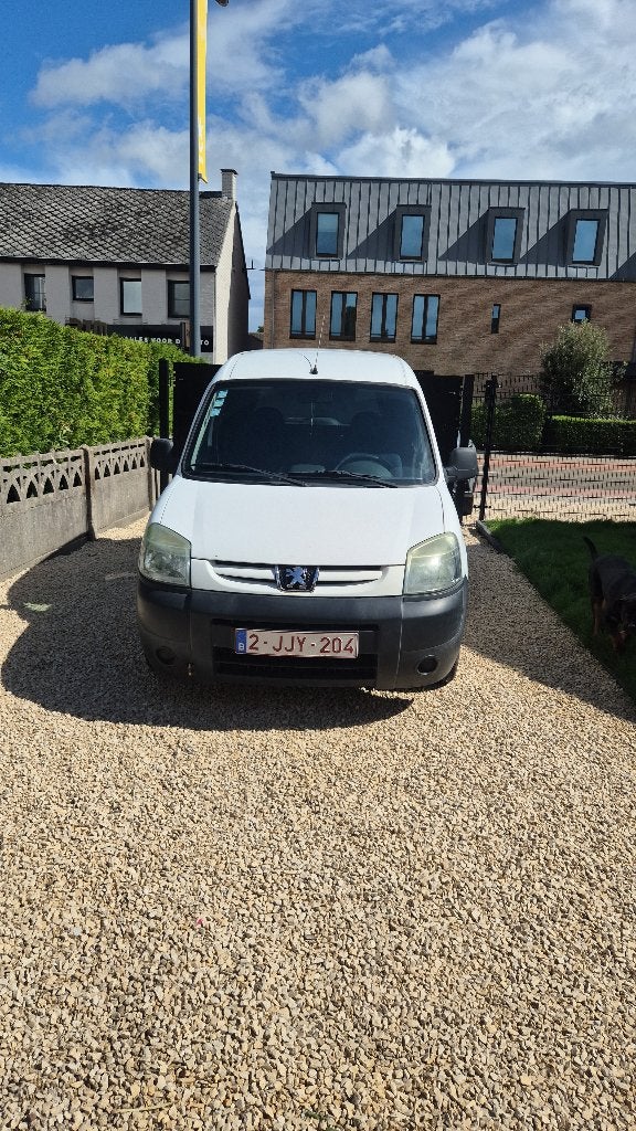Peugot partner 1.6 hdi airco, Auto's, Bestelwagens en Lichte vracht, Voorwielaandrijving, 4 deurs, Leder en Stof, Wit