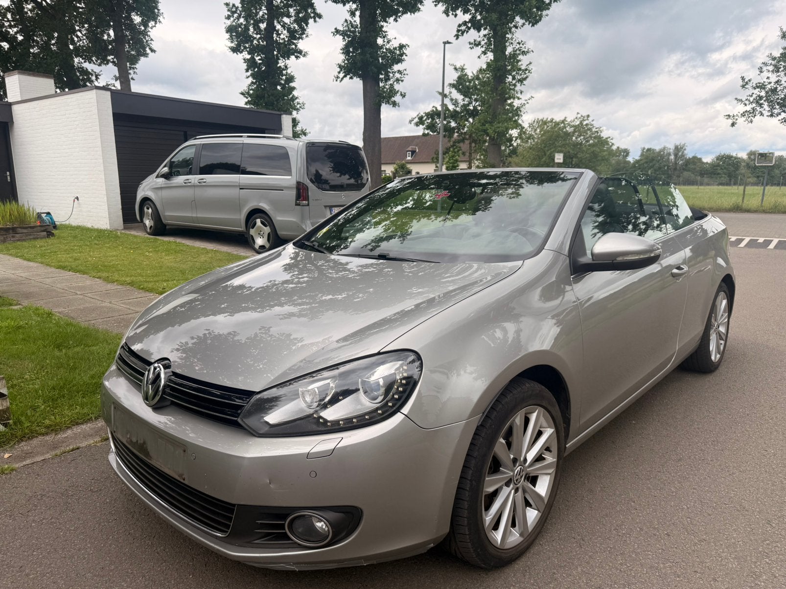 Volkswagen Golf 6 Cabriolet, Autos, Volkswagen, Particulier, Golf, Diesel, Euro 5, Cabriolet, 3 portes, Automatique, Brun, Noir