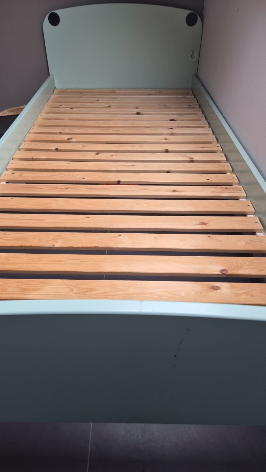 1 persoonsbed met lattenbodem en matras + 2x dekbed, Ophalen