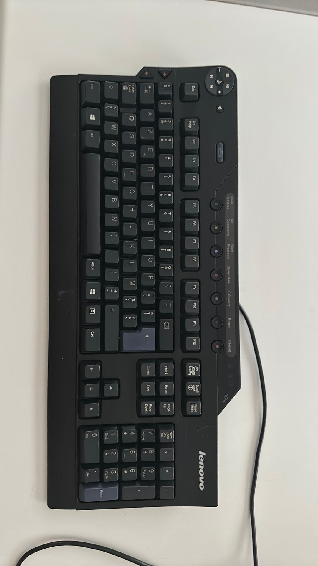 GRATIS: Lenovo Azerty Multimedia keyboard USB, Ophalen, Azerty, Zo goed als nieuw