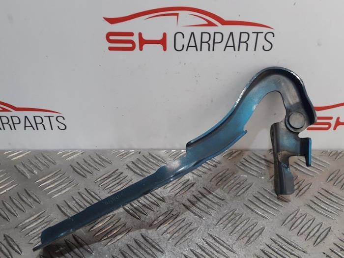 Motorkap Scharnier van een Suzuki Alto, Gebruikt, -, -, Ophalen of Verzenden