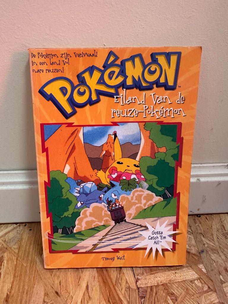 Pokémon boek eiland van de reuze-pokémon, Ophalen of Verzenden, Gelezen, West Tracey