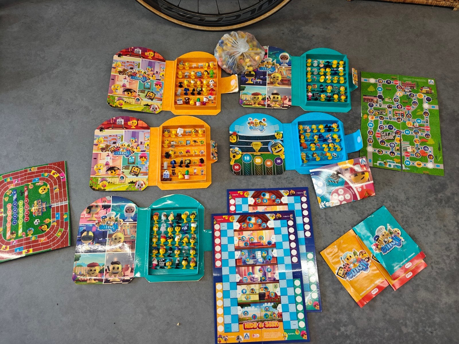 Grand Lot Figurines Emojis (Lidl) - Albums, Plateaux de jeu, Verzamelen, Aldi, Ophalen of Verzenden