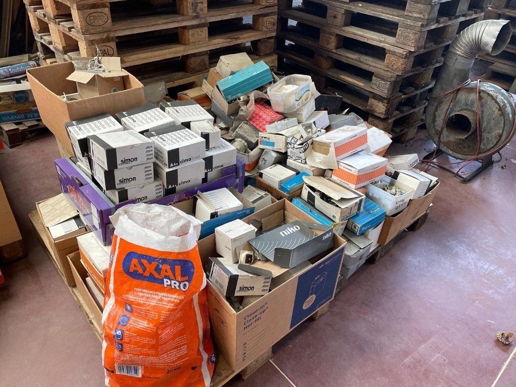 Partij elektrische installatiematerialen, Doe-het-zelf en Bouw, Ophalen, Nieuw, Overige merken, Overige typen