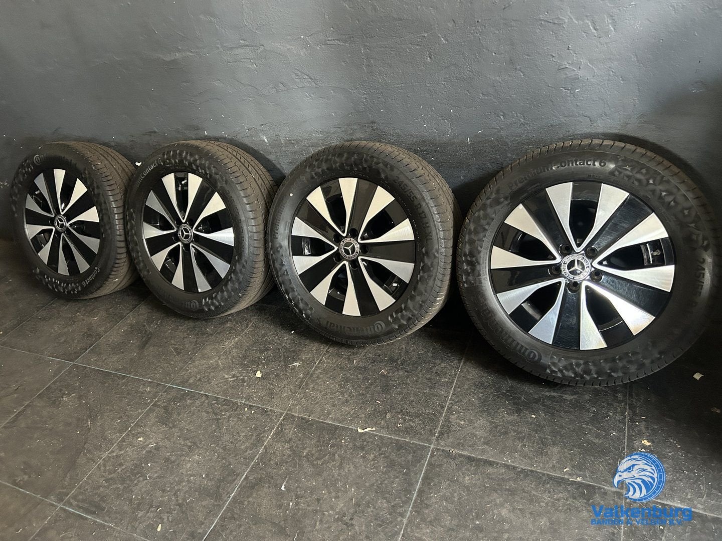 7mm! Originele Mercedes W447 EQV TPMS 17 inch zwarte velgen, Autos : Pièces & Accessoires, Pneus & Jantes, Pneus et Jantes, 245 mm
