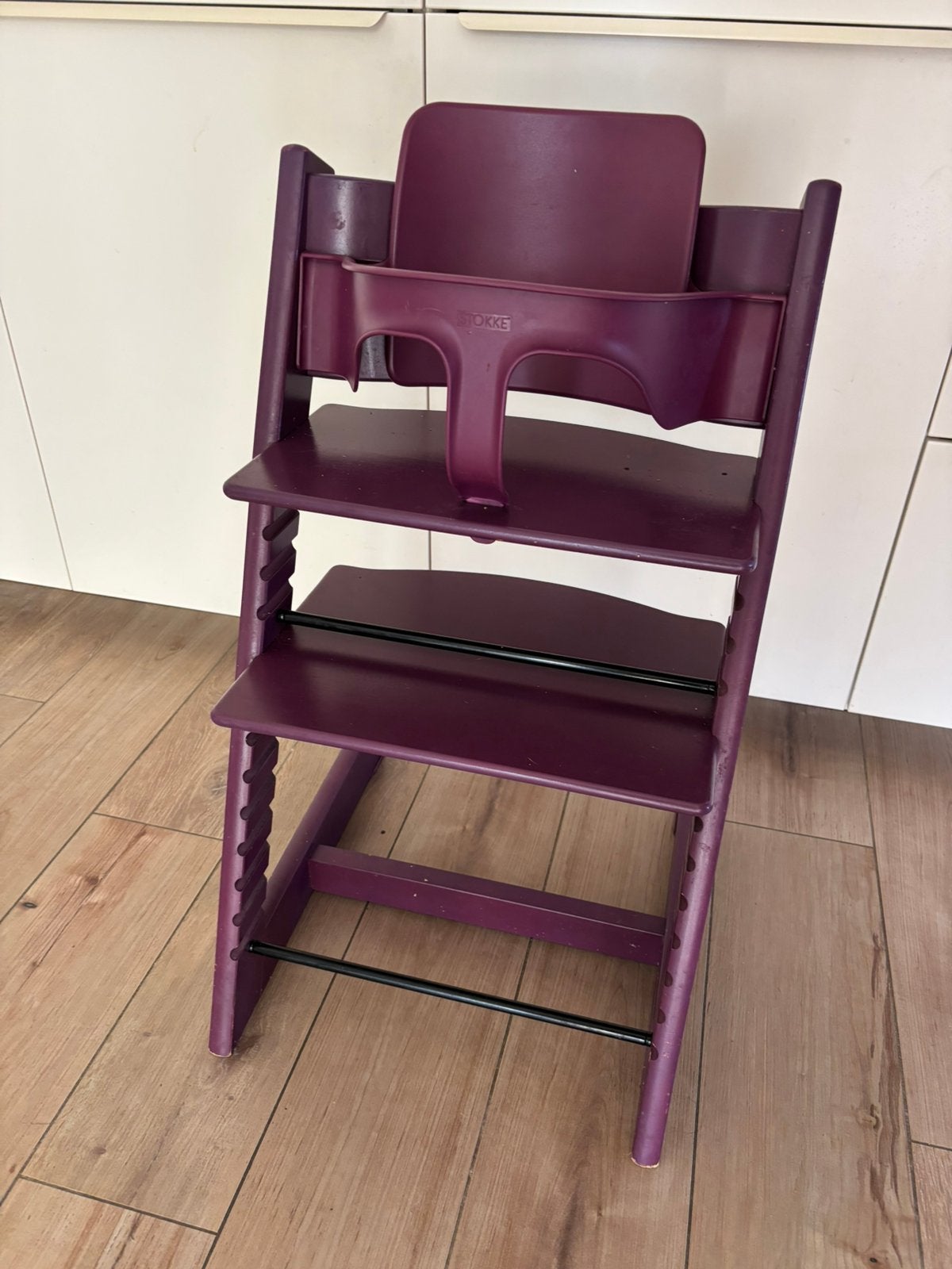 Stokke Tripp Trapp - paars - met baby set en gliders, Ophalen, Zo goed als nieuw