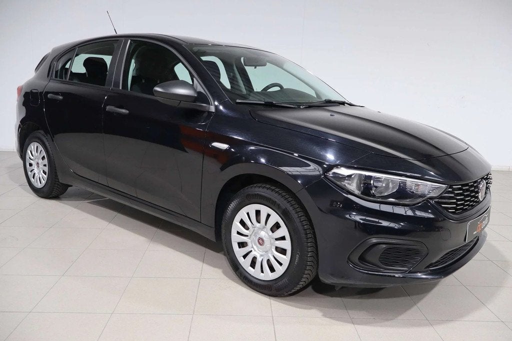 Fiat Tipo Tipo 1.4i, https://public.car-pass.be/vhr/06d1fd3f-00e3-4173-b3a4-e7ccf2f7f58a, Achat, Entreprise, Boîte manuelle