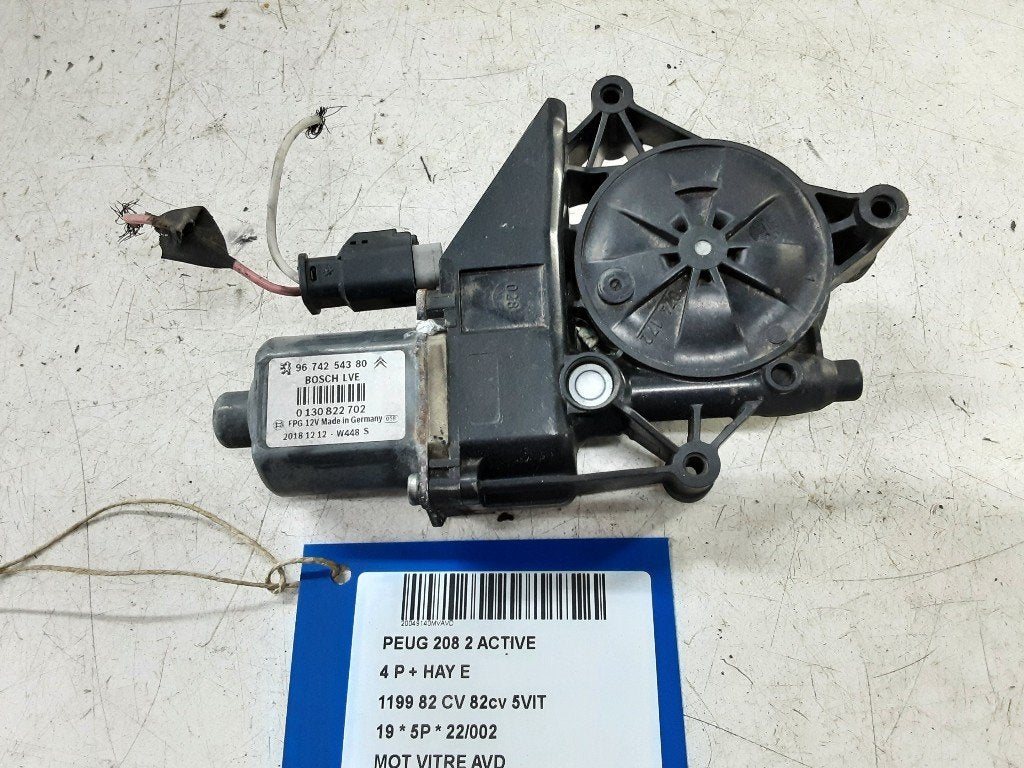 MOTEUR LEVE VITRE ELECTRIQUE AVANT DROIT (9674254380), Mevr. I. Hauben, Utilisé, Droite, Rue de l'Espoir 34 34
4030  GRIVEGNÉE, BE