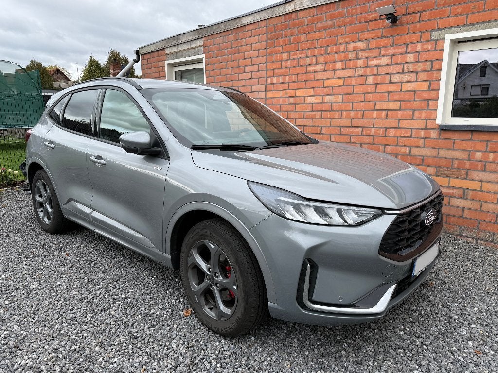 Ford Kuga Ford kuga ST-Line X 179kw 243pk 2025 Plug-in Hybr, Auto's, Automaat, Stof, Zwart, 5 zetels