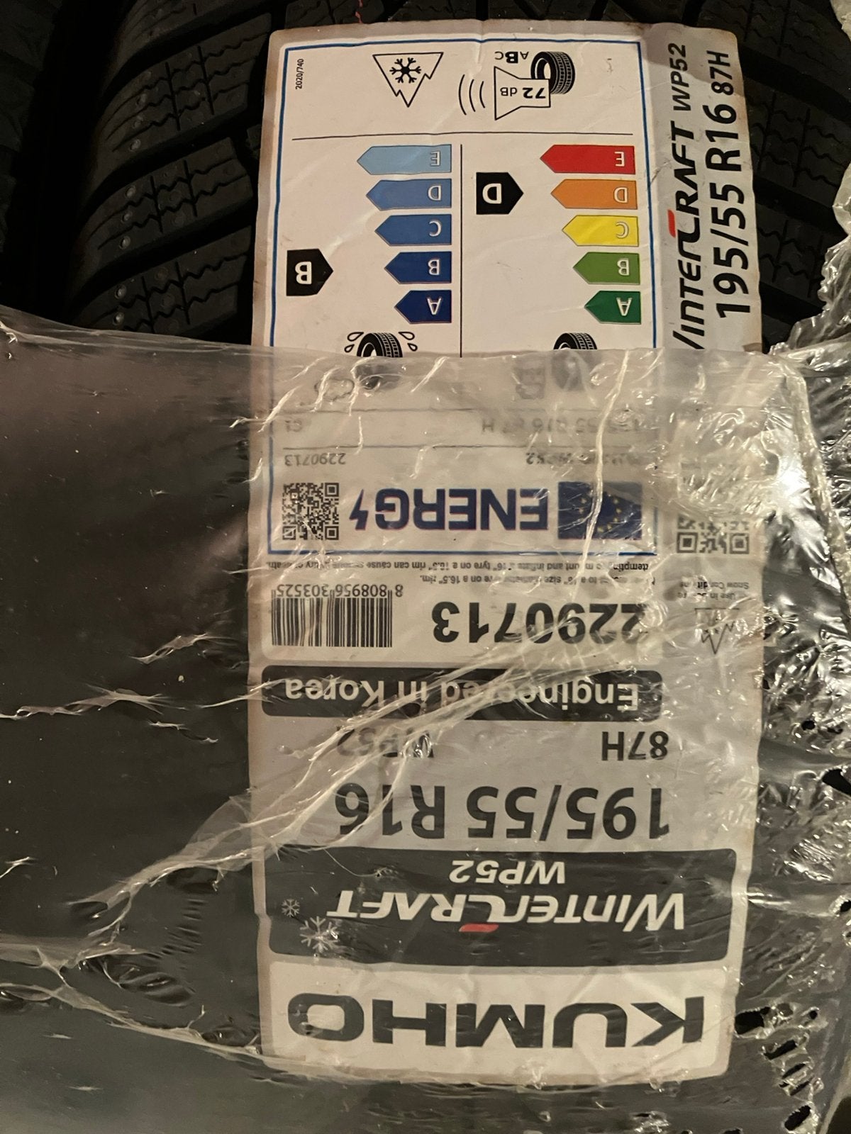 2 pneus d'hiver Kumho 195/55R16, Autos : Pièces & Accessoires, Pneus & Jantes, Enlèvement, Neuf, Pneus hiver