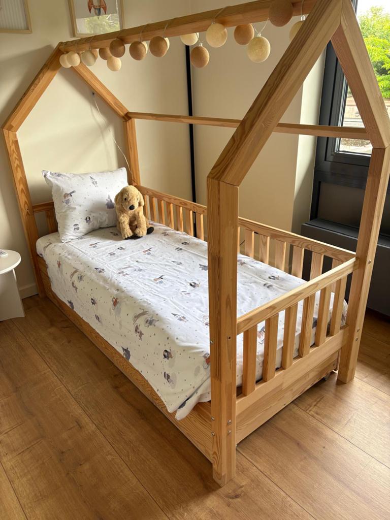 Mijn houten kindercabinebed + Revor matras — 160x70, Ophalen, Zo goed als nieuw, Matras