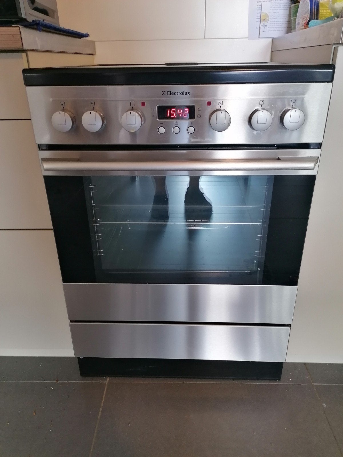 Elektrische kookfornuis, Elektronische apparatuur, Ophalen, Gebruikt, 4 kookzones, 85 tot 90 cm