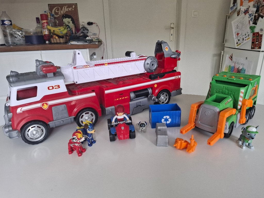 Paw Patrol Brandweerwagen en Rocky's Truck, Enfants & Bébés, Jouets | Véhicules en jouets, Enlèvement, Utilisé