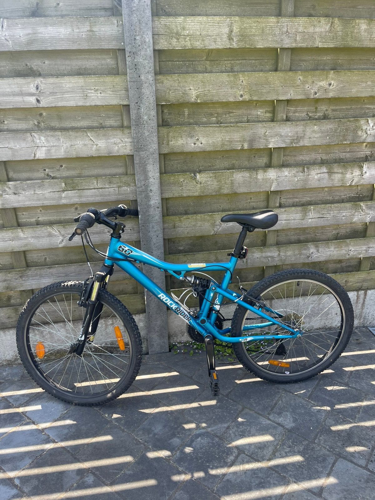 Blauwe mountainbike, Ophalen, Zo goed als nieuw