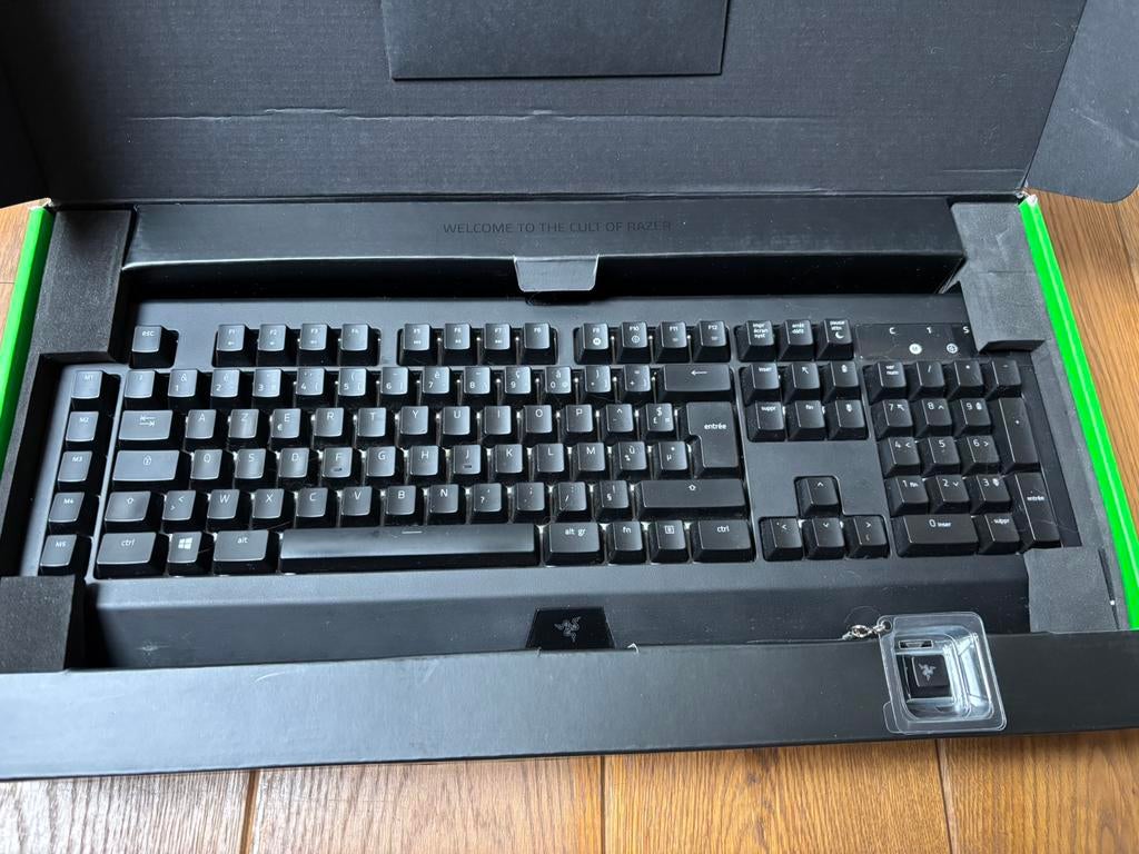 Razer blackwidow Chroma, Computers en Software, Toetsenborden, Ophalen, Zo goed als nieuw