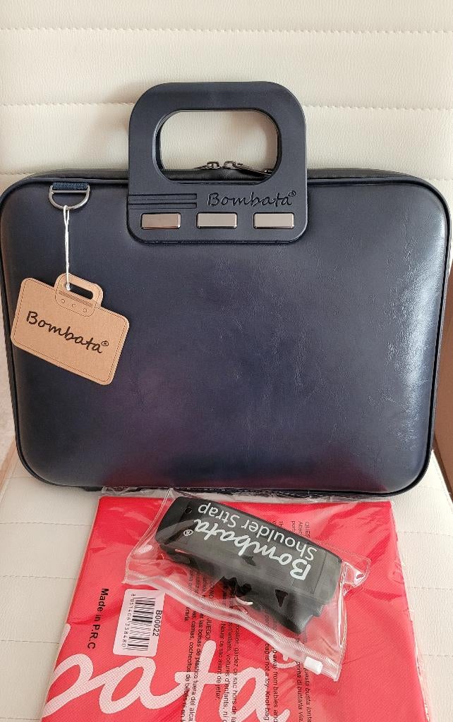 Bombata Evolution 13" Medio,  nieuw , Laptoptas, blauw, Computers en Software, Laptoptassen, Ophalen, 13 inch, Nieuw, Aktetas