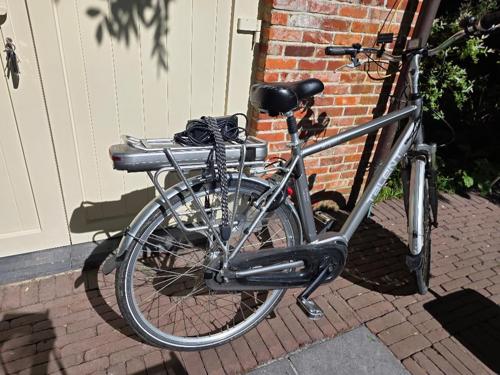 Elektrische heren fiets, Fietsen en Brommers, Gebruikt, 51 tot 55 cm, 30 tot 50 km per accu, Ophalen