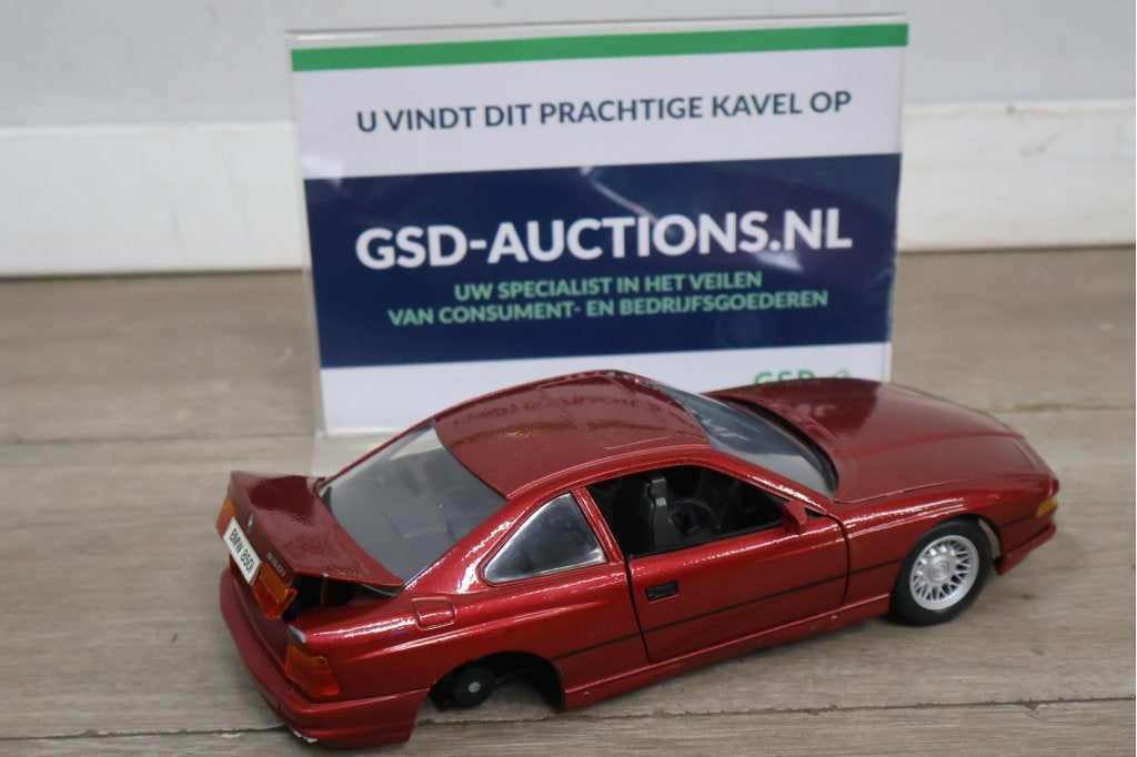 Modelauto BMW 850i rood, Hobby en Vrije tijd, Modelbouw | Radiografisch | Auto's, Niet ingevuld, Niet ingevuld, Niet ingevuld