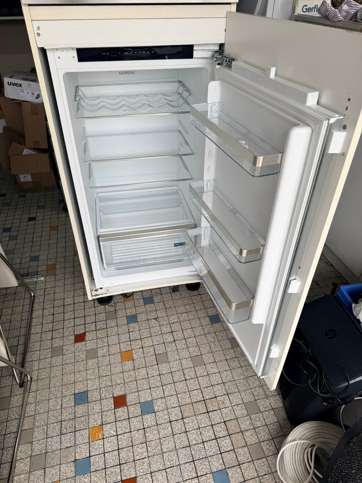 Inbouw koelkast Siemens iq 300, 150 tot 200 liter, Zonder vriesvak, Zo goed als nieuw, 45 tot 60 cm