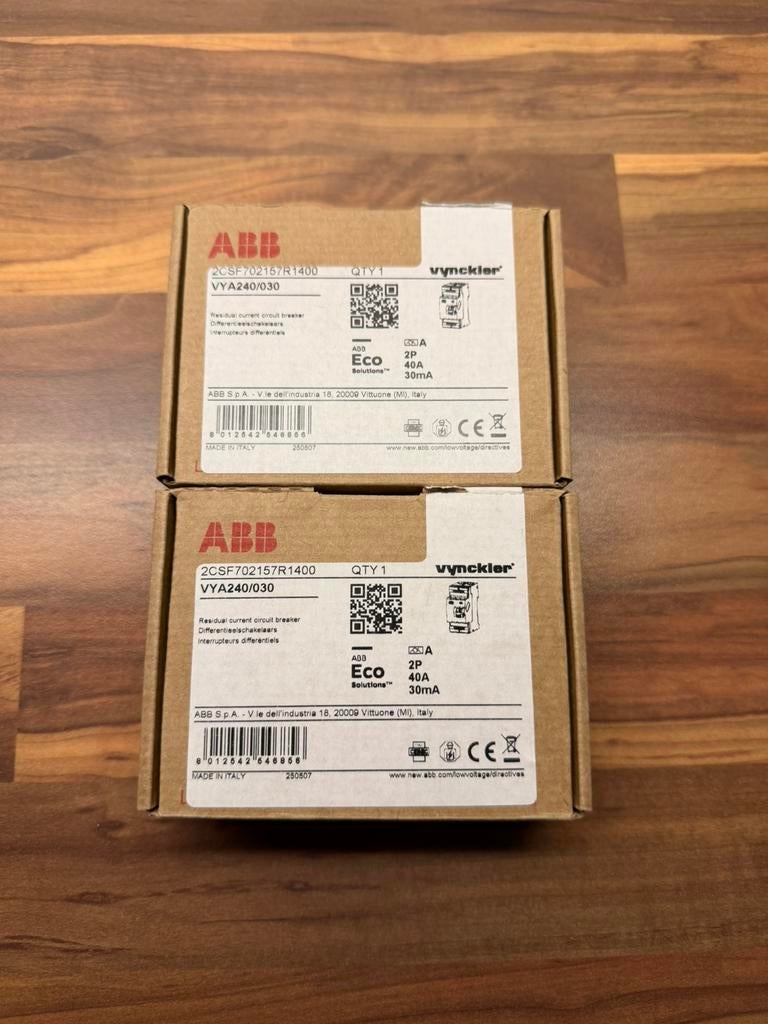 2x Differentieelschakelaar 40A / 30mA, Ophalen, Nieuw, Schakelaar