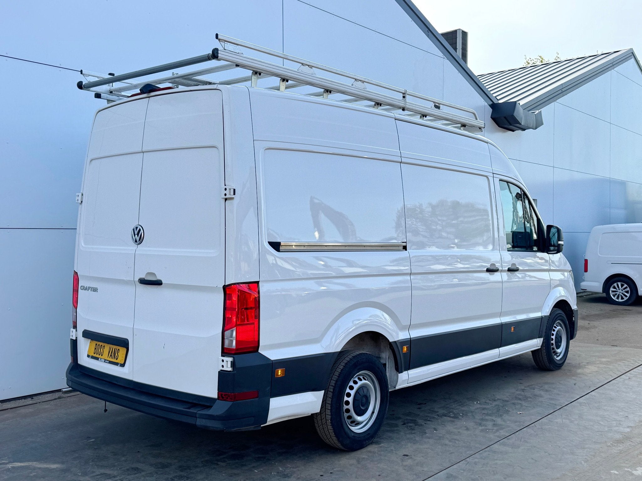 Volkswagen Crafter 2.0 TDI 140 PK Glasresteel Glastransporte, Auto's, 0 cilinders, Euro 6, Volkswagen, Wit