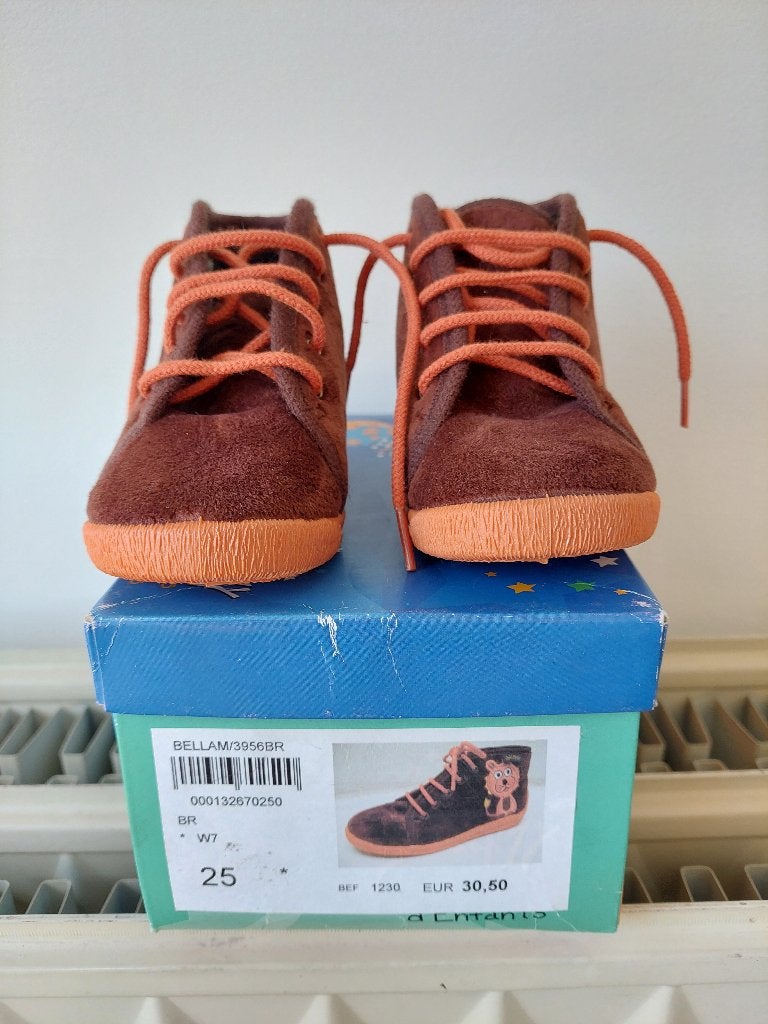 NIEUW pantoffels Bellamy maat 25, Garçon ou Fille, Enlèvement ou Envoi, Autres types, Neuf