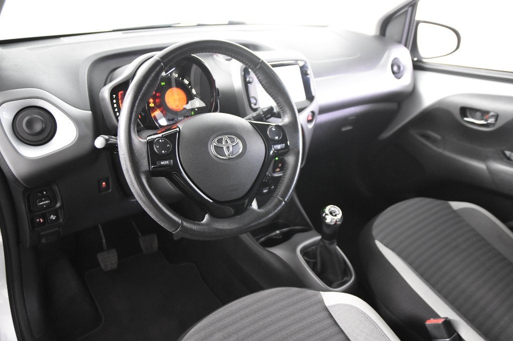 Toyota Aygo X-Play, Autos, Toyota, Argent ou Gris, Achat, 998 cm³, Euro 6