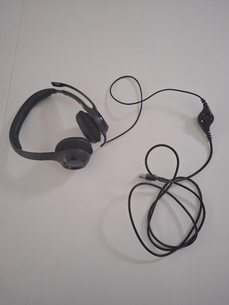 Logitech H390 headset met microfoon / zo goed als nieuw, Ophalen, Zo goed als nieuw