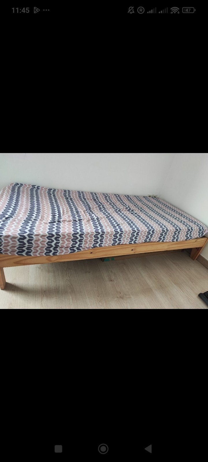 Lit individuel Avec matelas et sommier, Maison & Meubles