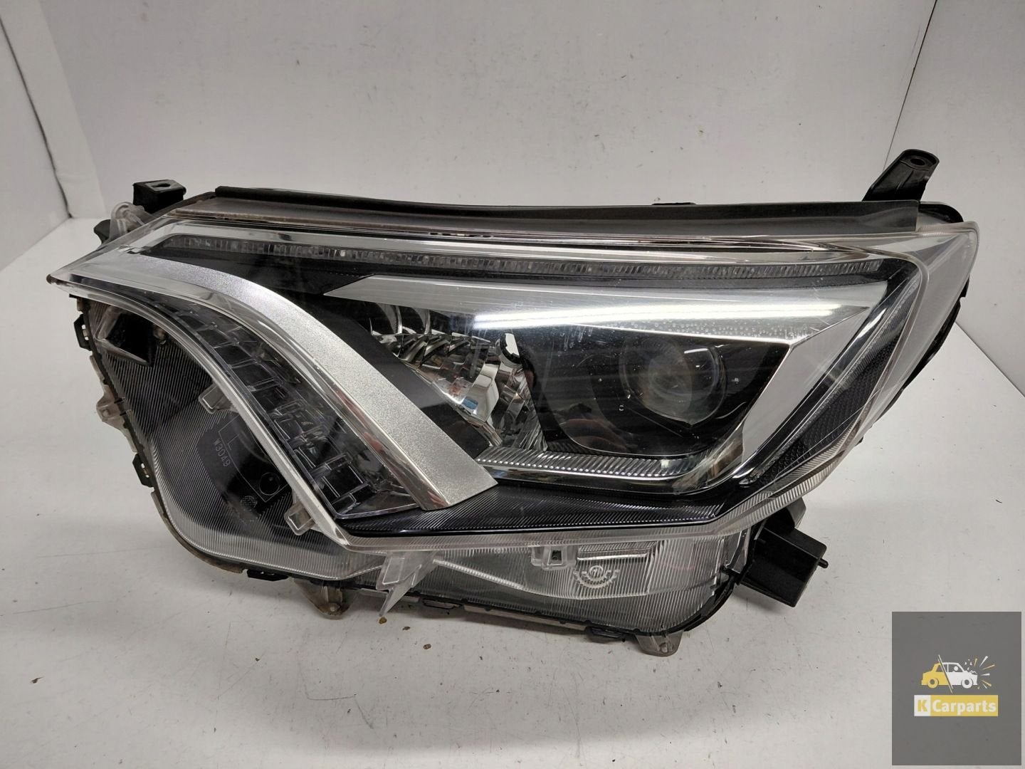 Toyota RAV4 RAV4 IV Lift Volledig Led-licht links, Info@toyota.co.jp, Gebruikt, Toyota Motor Corporation, Toyota-Cho 1
471-8571  Toyota City