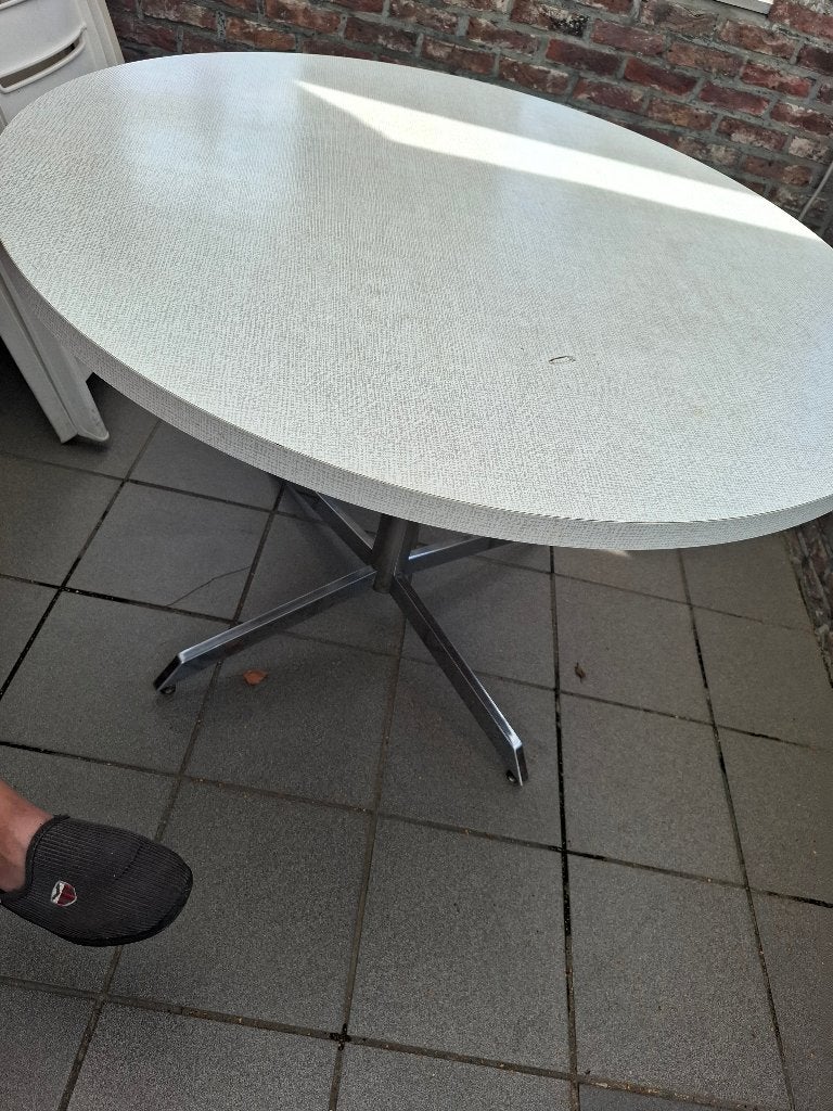 Ronde tafel, Enlèvement, Utilisé