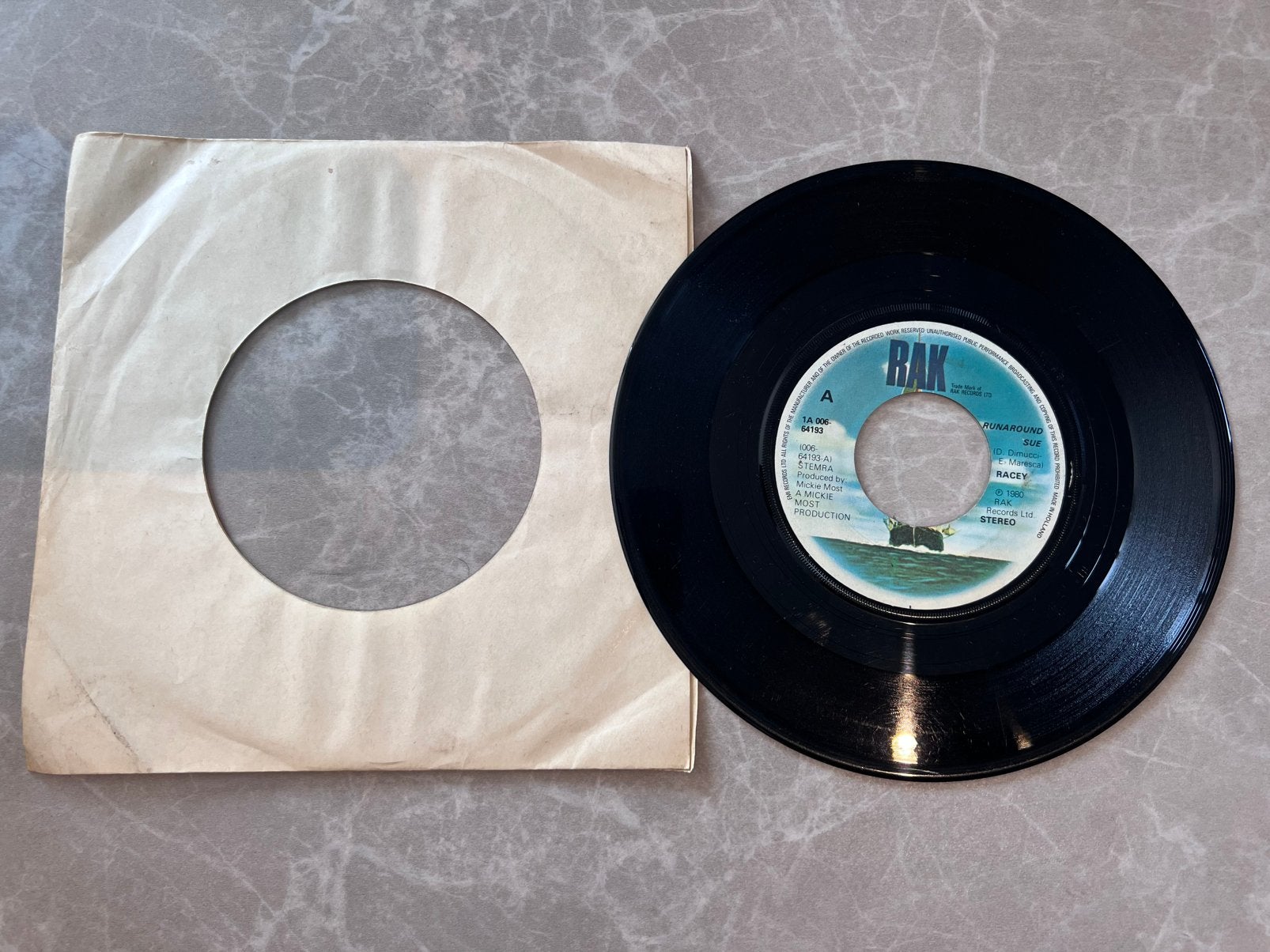 Vinyl 7" 45RPM Racey, Ophalen of Verzenden, Gebruikt, 7 inch