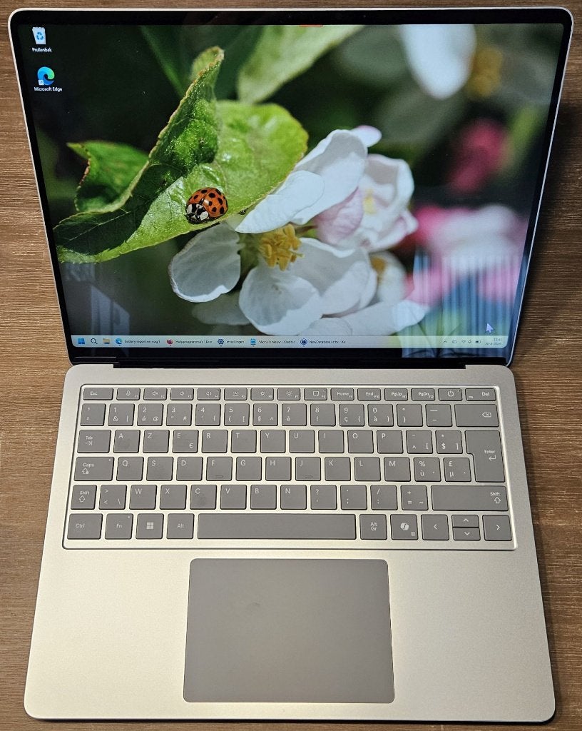 Microsoft Surface Laptop 13" Snapdragon in nieuwstaat, Computers en Software, Windows Laptops, 256 GB, Snapdragon X Plus, 13 inch