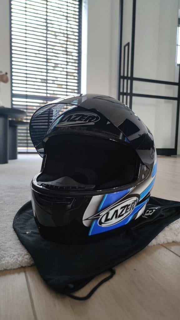Lazer motorhelm, Enlèvement, Lazer