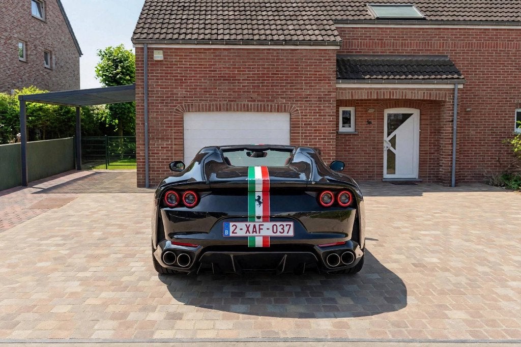 Ferrari 812 GTS, Autos, Cuir et Alcantara, Achat, 2 places, Entretenue par le concessionnaire