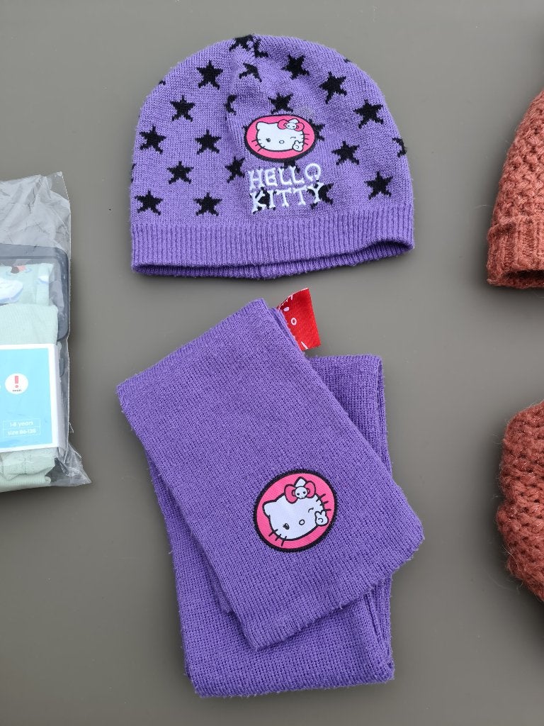 muts en sjaal, Hello Kitty, 110, Ophalen, Zo goed als nieuw