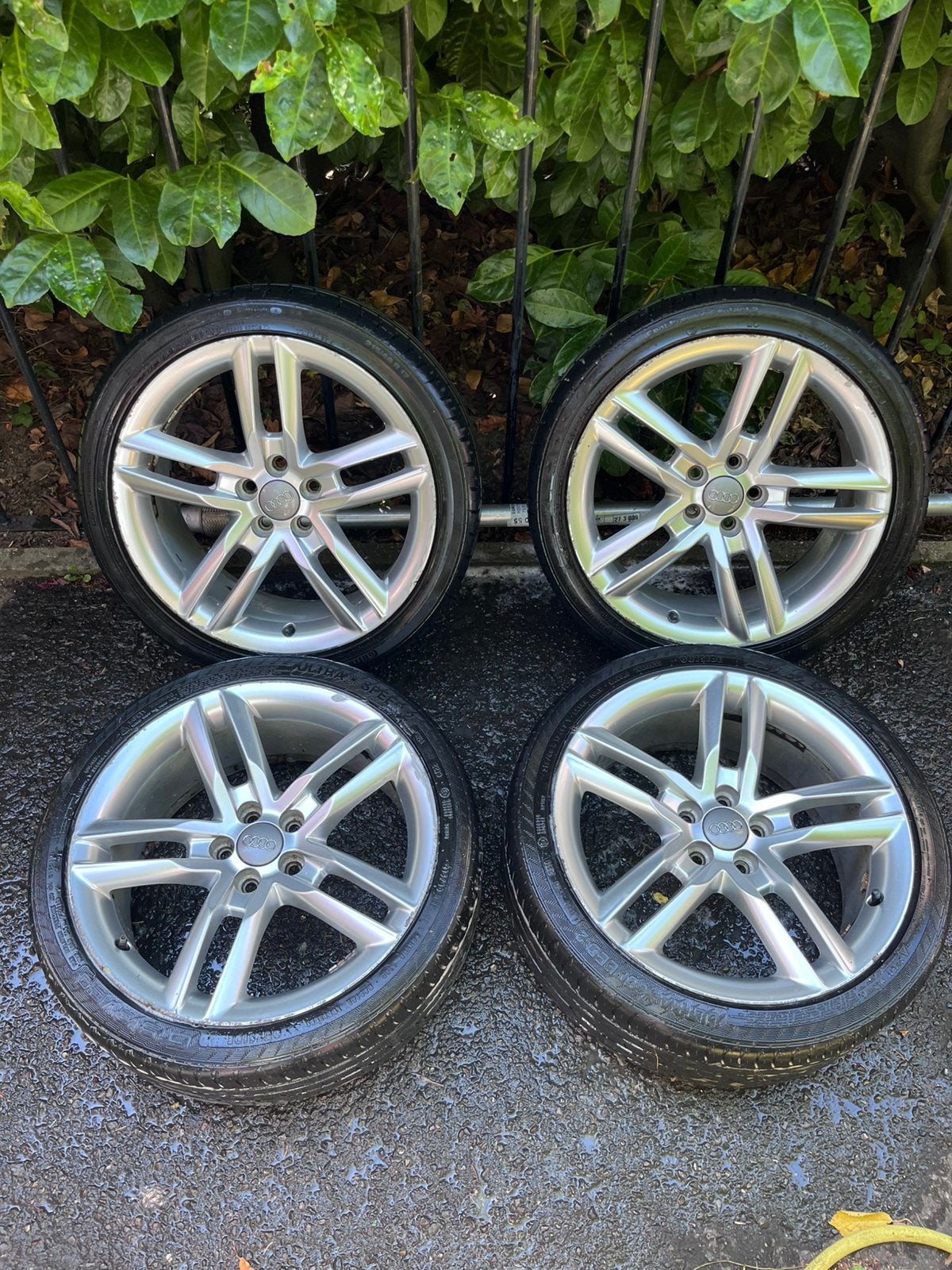 4 ROUES COMPLÈTES AUDI D’ORIGINE – JANTES ALU + PNEUS, Autos : Pièces & Accessoires, Pneus et Jantes, Enlèvement ou Envoi, Pneus été