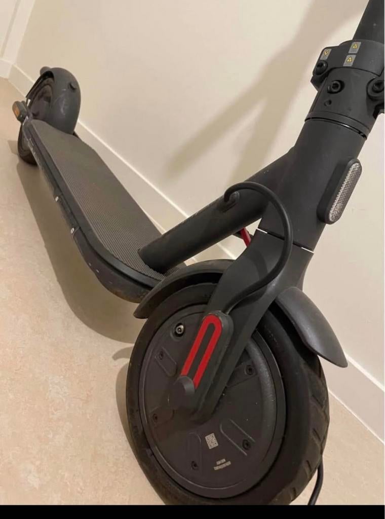Xiaomi elektrische step + oplader, Fietsen en Brommers, Steps, Ophalen, Gebruikt, Elektrische step (E-scooter)