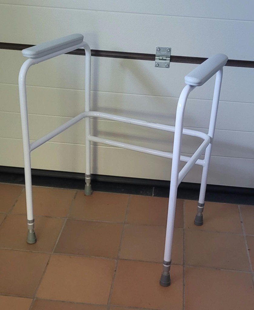 Cadre de toilette en acier, Enlèvement, Comme neuf