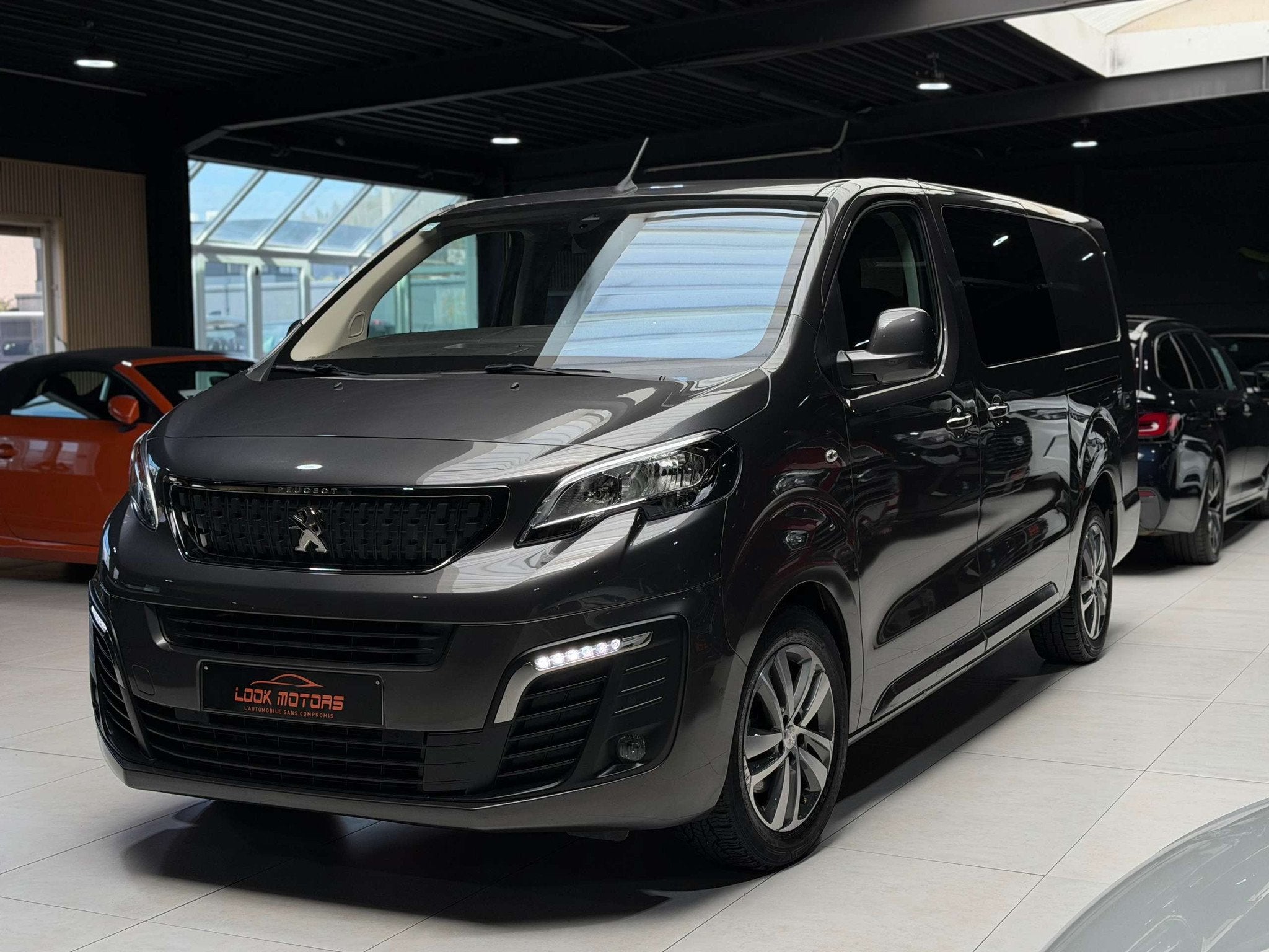 Peugeot Expert 2.0 BlueHDi Bt-AUTO 177CV EXTRA LONG 5 PLACES, Autos, 177 ch, Argent ou Gris, Achat, Euro 6