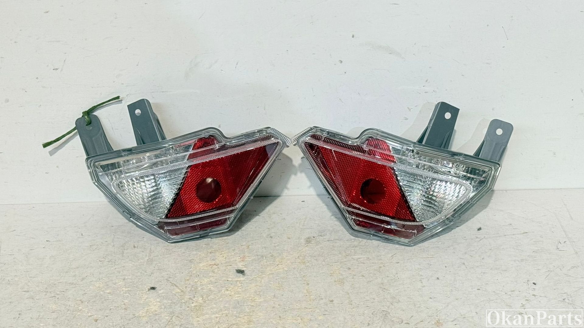 Feux de pare-chocs arri re droit Toyota Rav4 IV, gauche, Info@toyota.co.jp, Toyota Motor Corporation, Toyota-Cho 1
471-8571  Toyota City