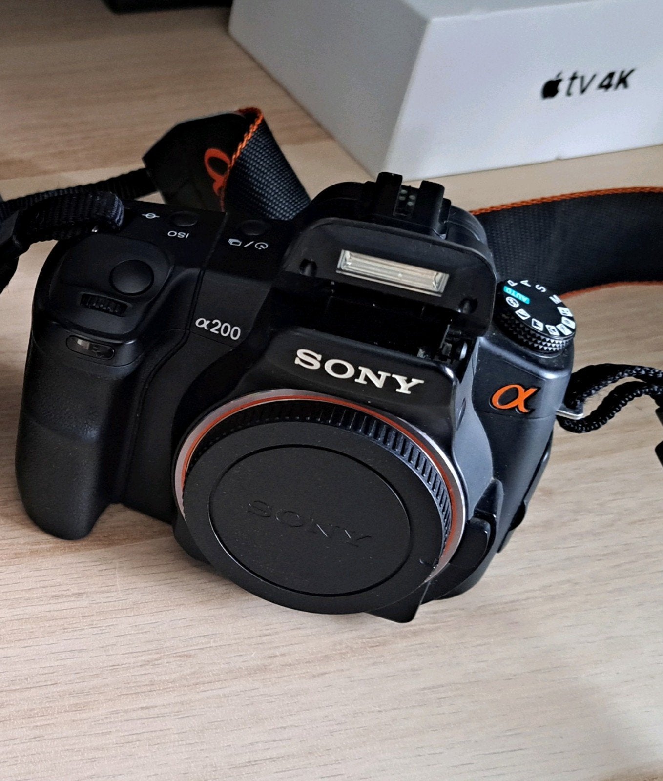Sony alpha 200 appareil photo numérique écran lcd à réparer, TV, Hi-fi & Vidéo, Enlèvement ou Envoi, Ne fonctionne pas, Sony