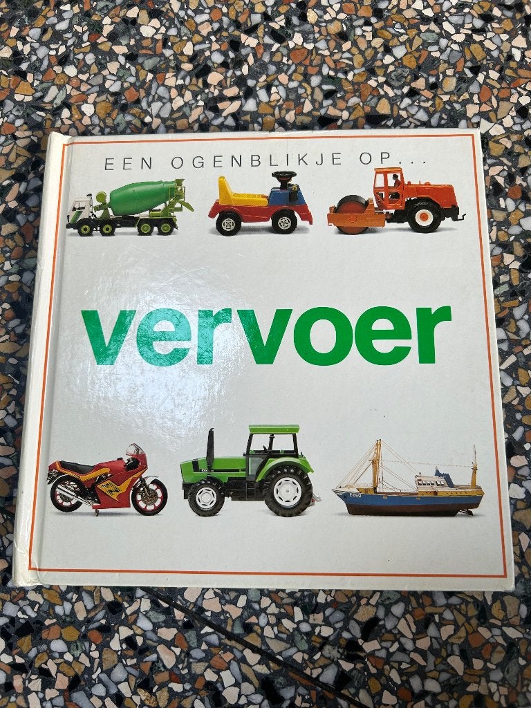 Kinderboek soorten vervoer, Boeken, Ophalen of Verzenden, Gelezen, 1 tot 2 jaar