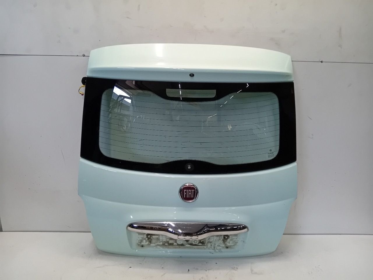Achterklep Fiat 500, Onderdelen@venauto.nl, Van der Ven Autorecycling B.V., Arrière, Ettenseweg 76, 4706 PB Roosendaal, The Netherlands