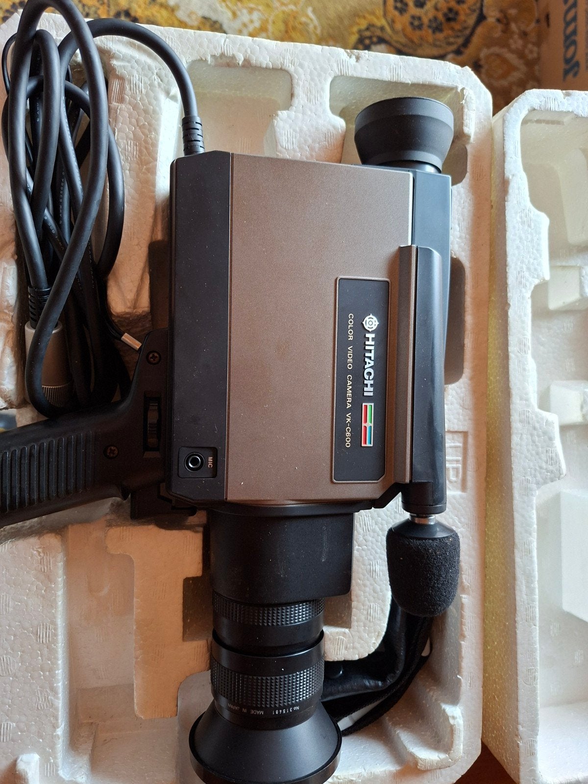 Hitachi Color video camera vk c600, TV, Hi-fi & Vidéo, Caméscopes analogiques, Enlèvement, Caméra