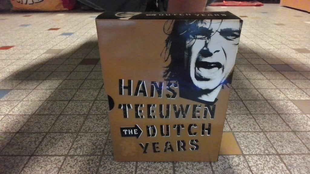 Hans teeuwen, Vanaf 16 jaar, Ophalen of Verzenden, Zo goed als nieuw